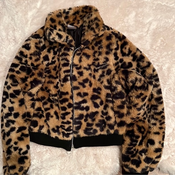 Crop Faux Fur Jacket - Picture 1 of 3